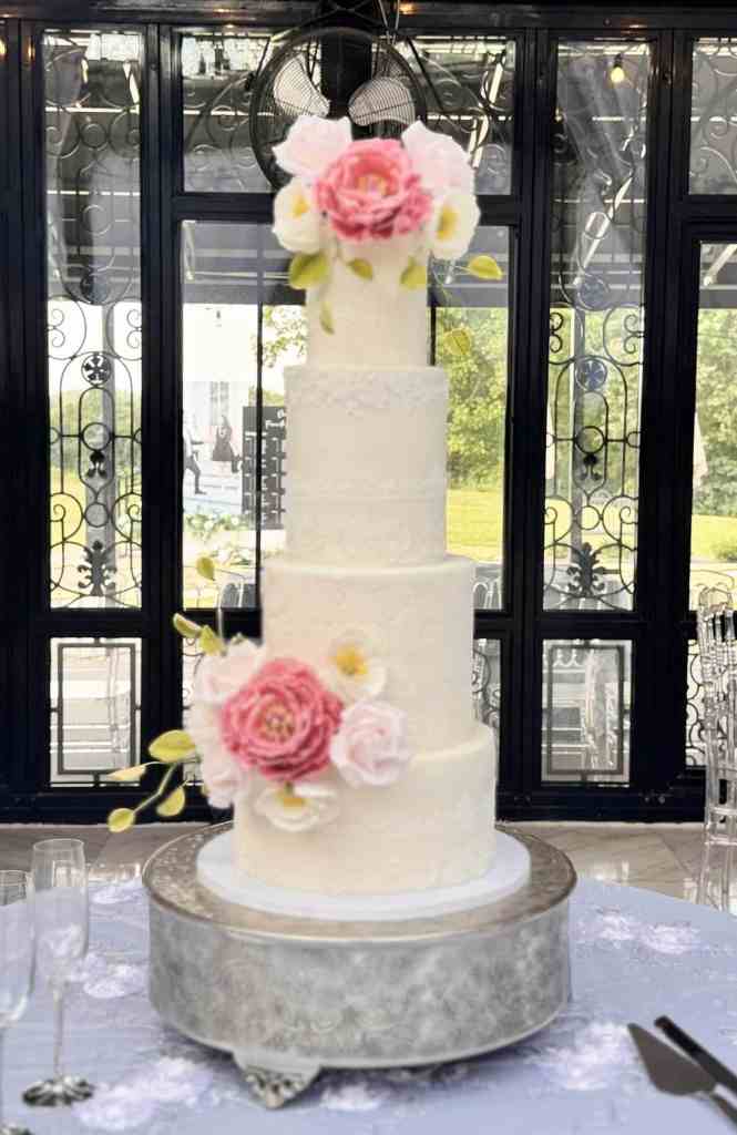 Lace and mexican talabera with edible flowers in Greenville S